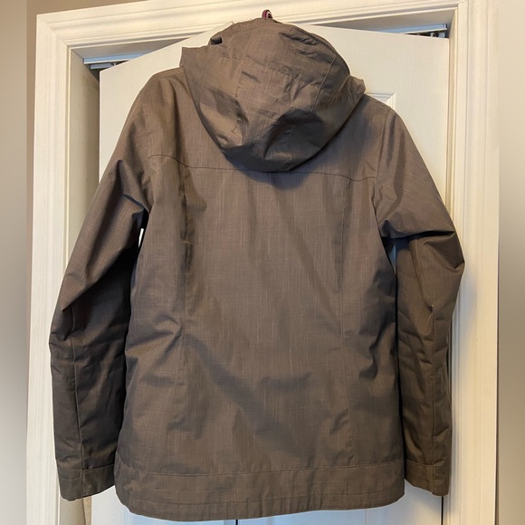 Women’s Columbia winter coat - Picture 3 of 3